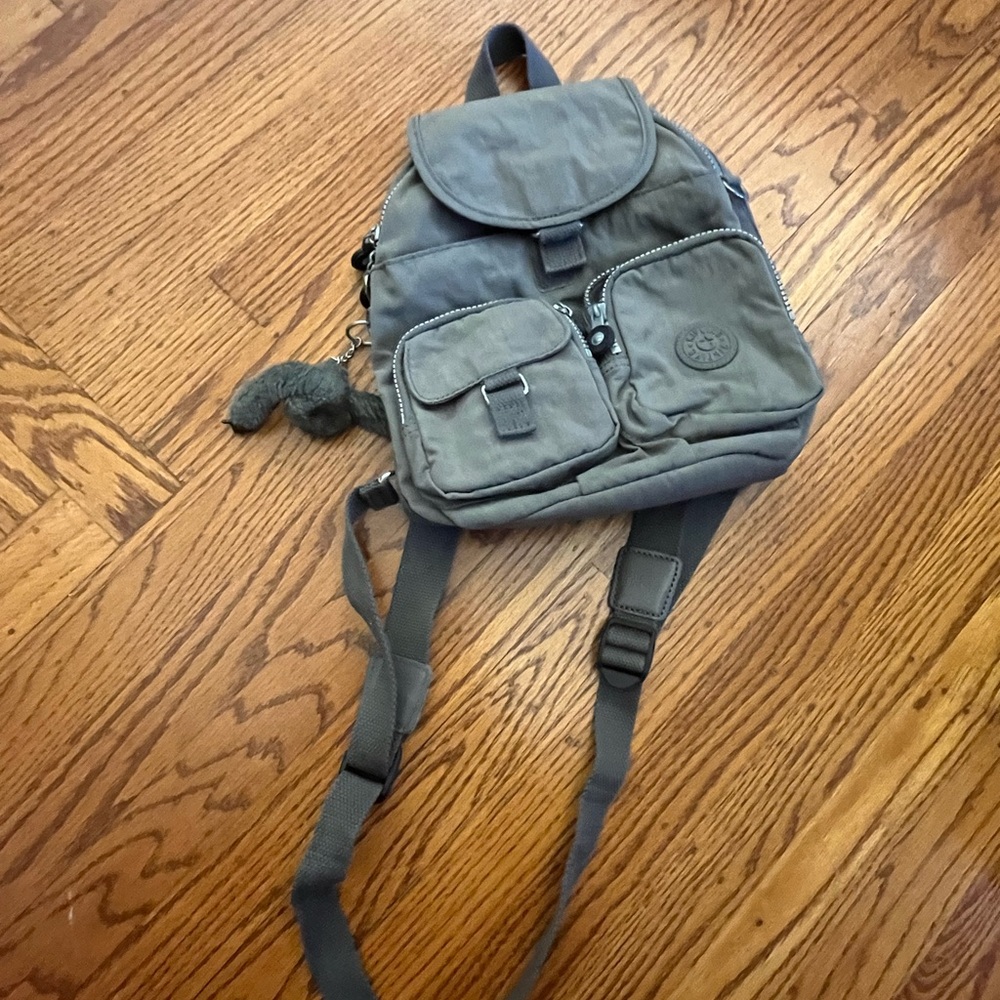 Kipling Small Bag Pack (Good Condition) - image 3